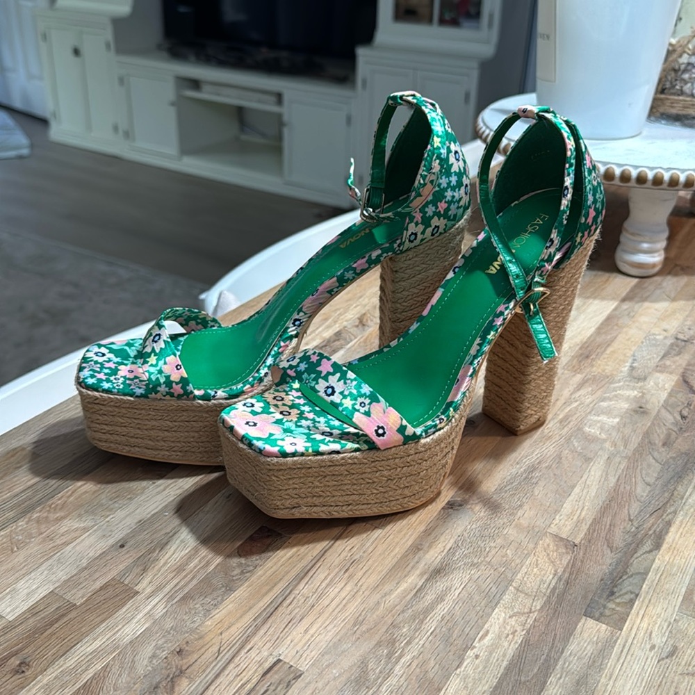 Fashion Nova platform heels